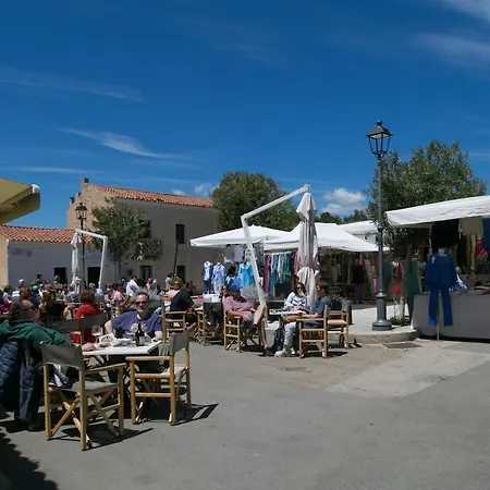 Bianco, Centrale, Parcheggio, Ottimo Per 4 Persone * San Pantaleo