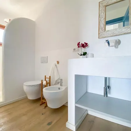 Apartment Bianco, Centrale, Parcheggio, Ottimo Per 4 Persone *